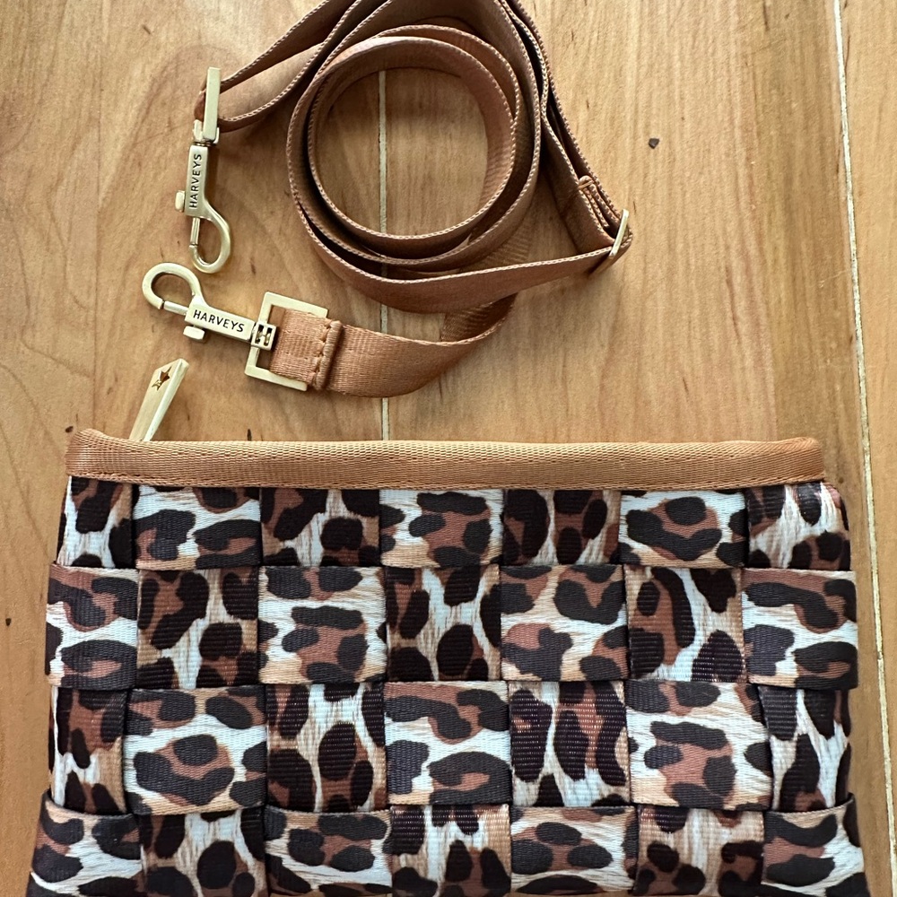 Harveys Snow Leopard hip pack
